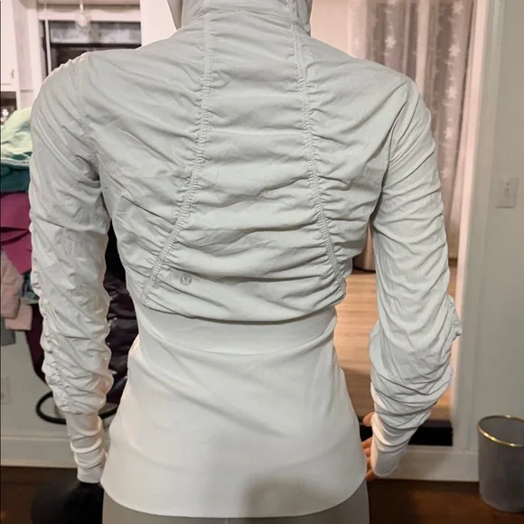 lululemon athletica Light Ivory Hooded Zip Jacket - Picture 4 of 5